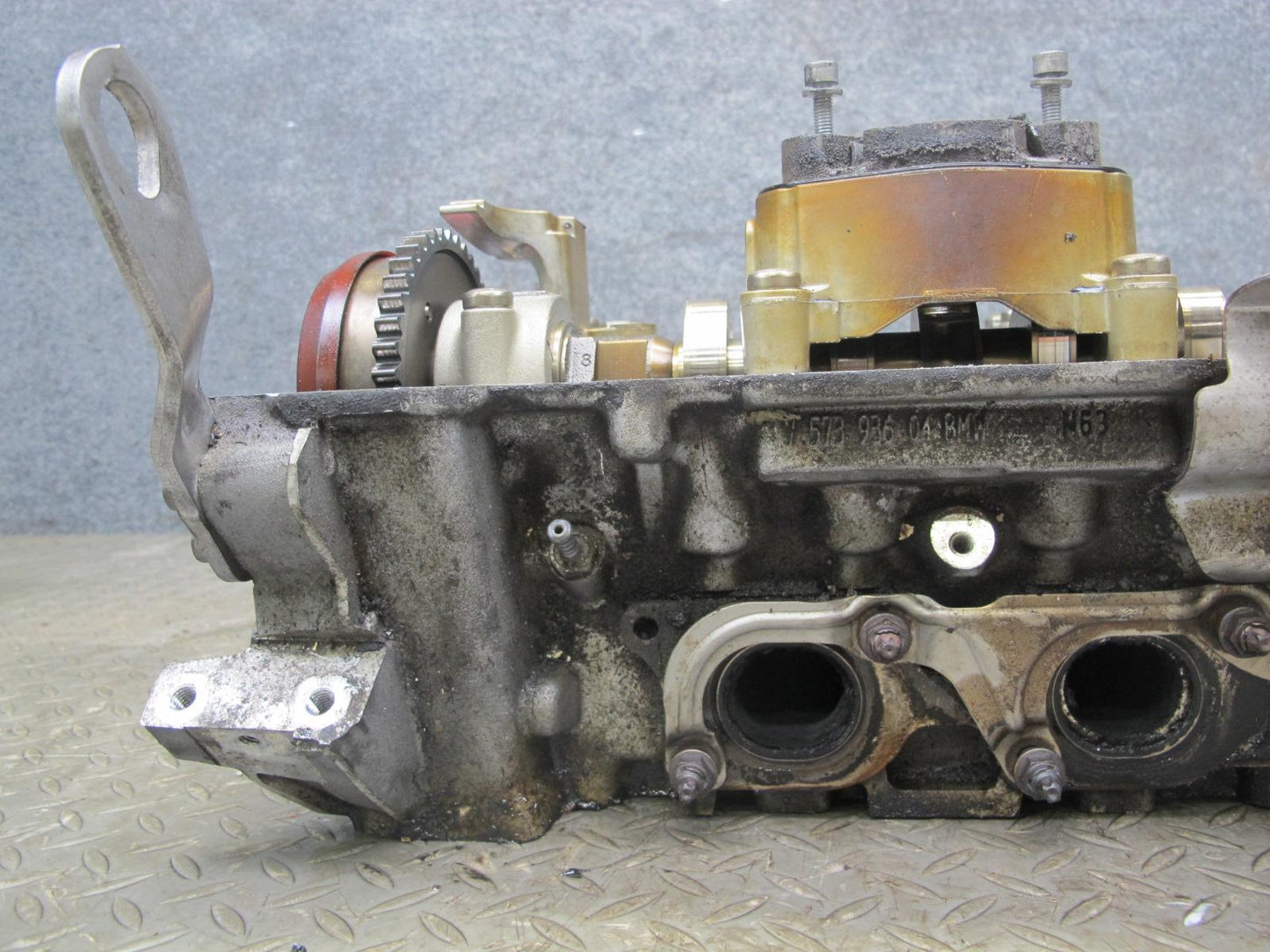 12-14 BMW F12 F13 4.4L N63 Engine Motor Right Cylinder Head w Camshafts 153k OEM