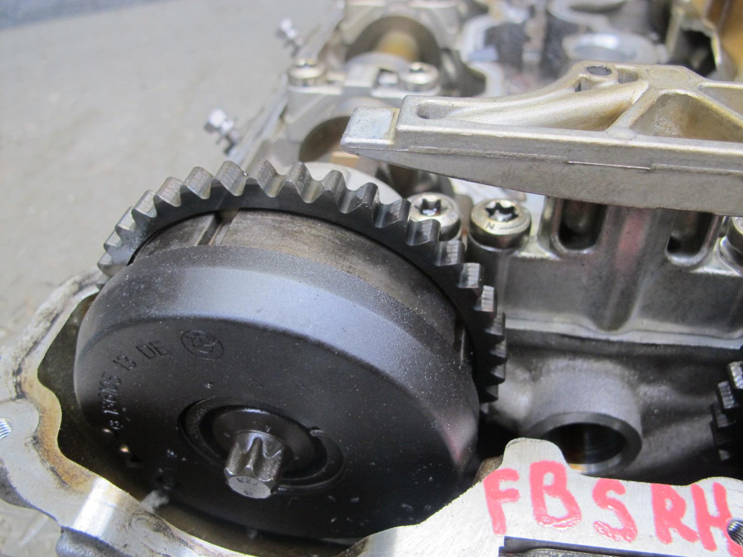 12-14 BMW F12 F13 4.4L N63 Engine Motor Right Cylinder Head w Camshafts 153k OEM