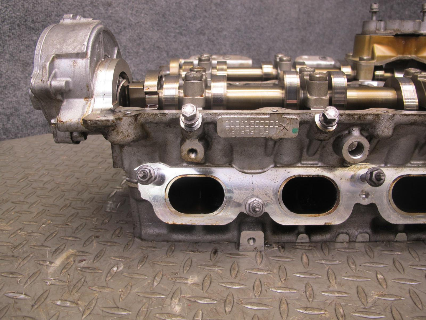 12-14 BMW F12 F13 4.4L N63 Engine Motor Right Cylinder Head w Camshafts 153k OEM