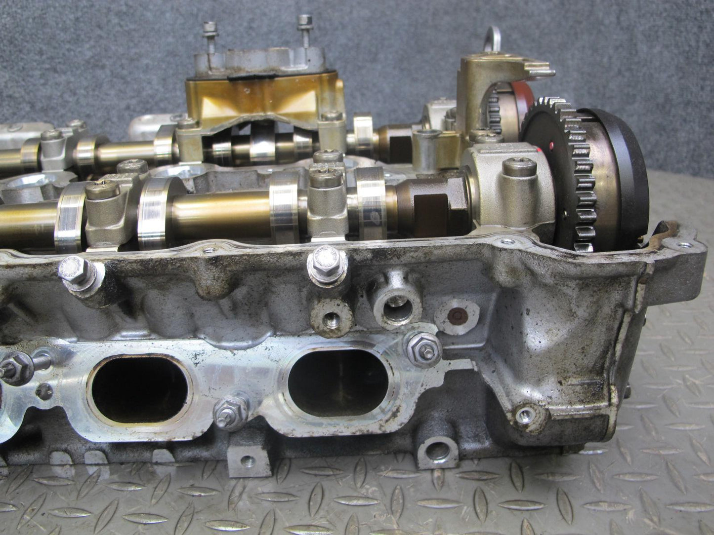12-14 BMW F12 F13 4.4L N63 Engine Motor Right Cylinder Head w Camshafts 153k OEM