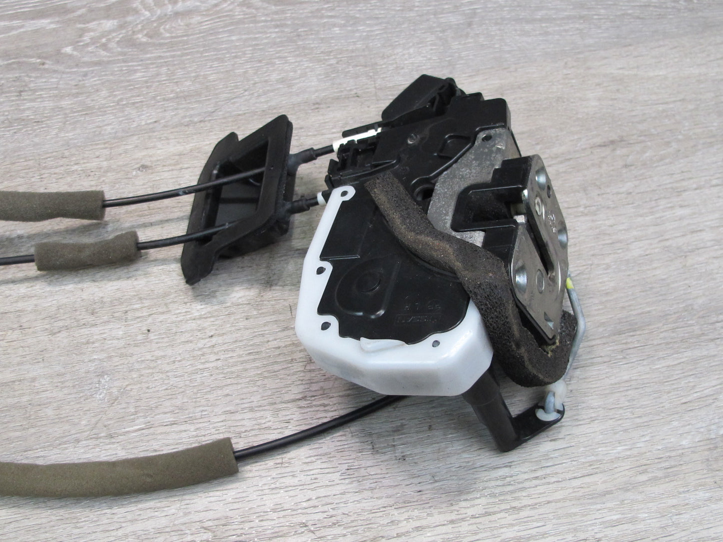 09-20 Nissan 370Z Z34 Front Left Driver Door Lock Latch Actuator OEM
