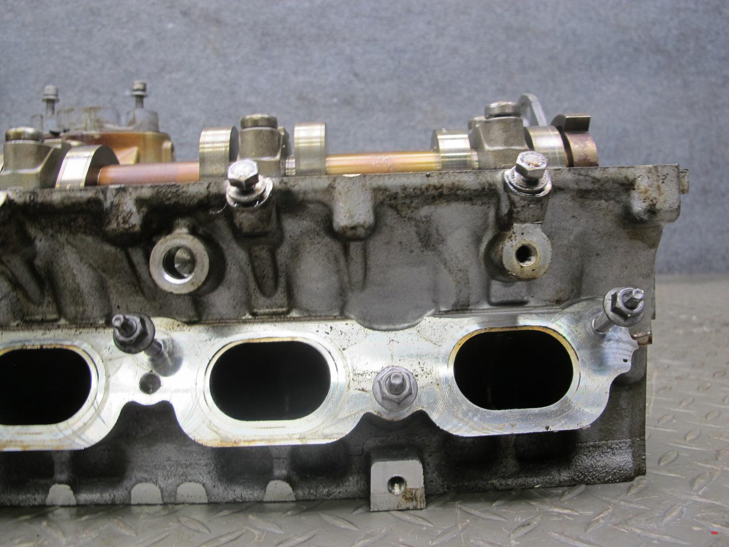 12-14 BMW F12 F13 4.4L N63 Engine Motor Left Cylinder Head w Camshafts 153k OEM