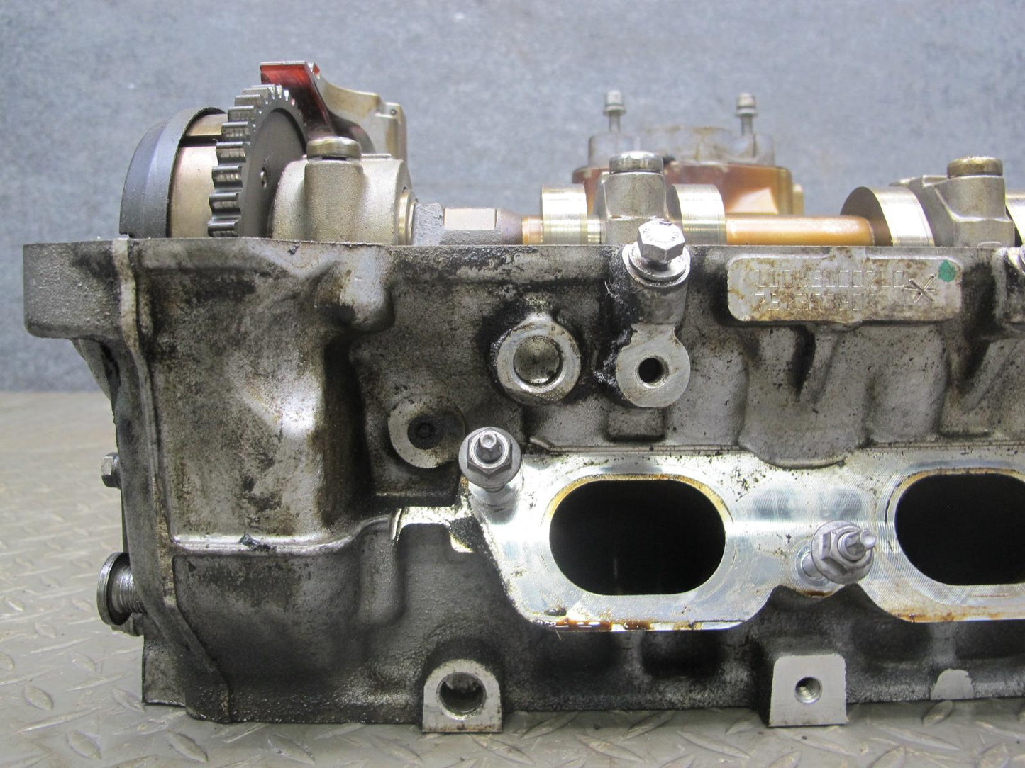 12-14 BMW F12 F13 4.4L N63 Engine Motor Left Cylinder Head w Camshafts 153k OEM