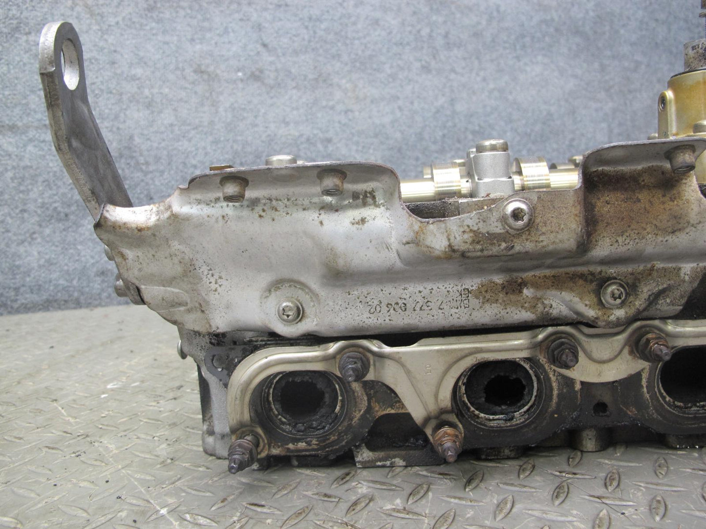 12-14 BMW F12 F13 4.4L N63 Engine Motor Left Cylinder Head w Camshafts 153k OEM