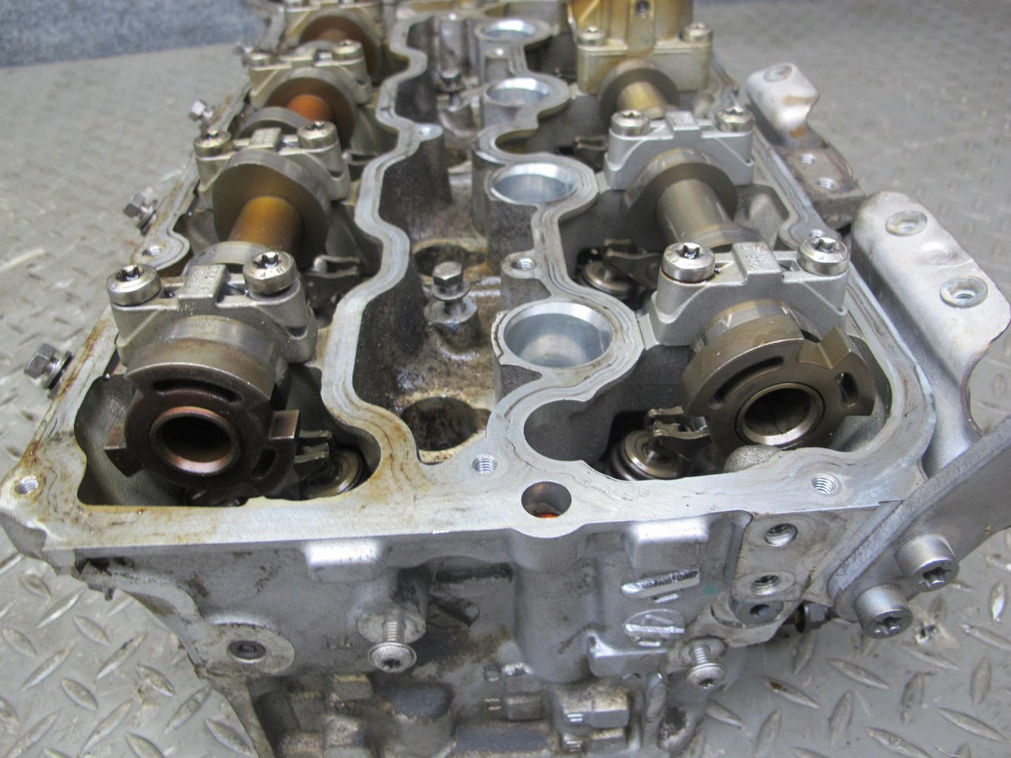 12-14 BMW F12 F13 4.4L N63 Engine Motor Left Cylinder Head w Camshafts 153k OEM
