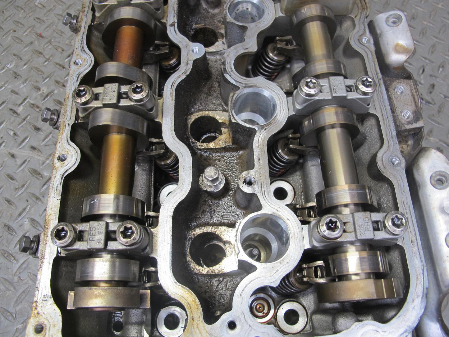 12-14 BMW F12 F13 4.4L N63 Engine Motor Left Cylinder Head w Camshafts 153k OEM