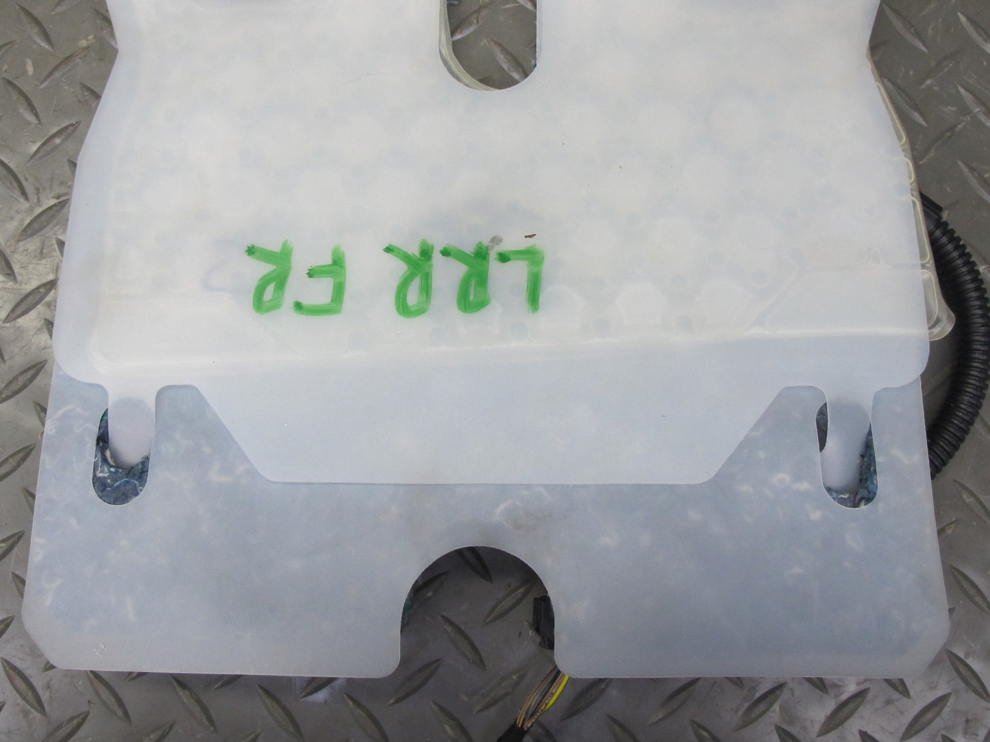 2013-2017 Land Range Rover L405 Front Right Seat Lumbar Support
