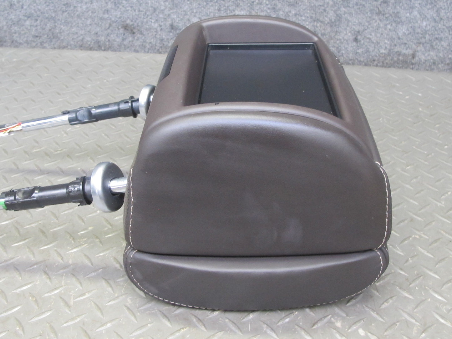 2013-2017 Land Range Rover L405 Front Right Leather Headrest w Screen Espresso