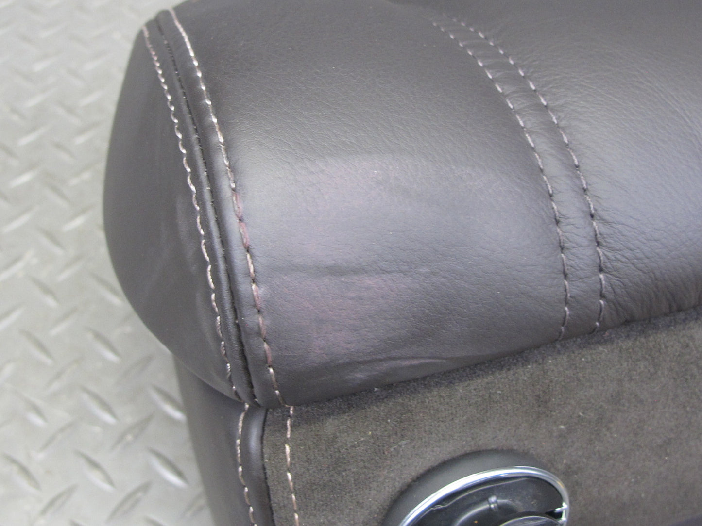 2013-2017 Land Range Rover L405 Front Right Leather Headrest w Screen Espresso