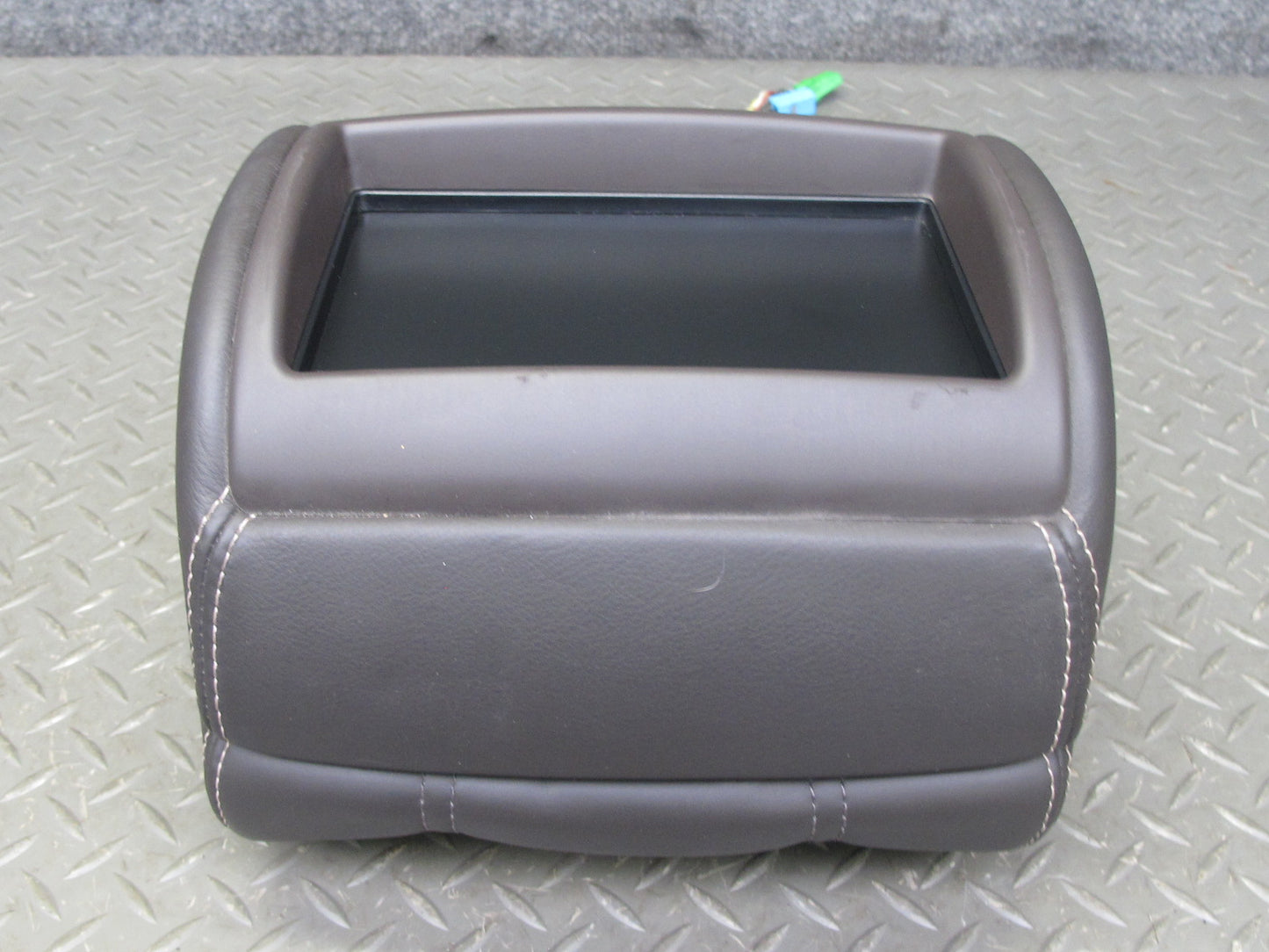 2013-2017 Land Range Rover L405 Front Left Leather Headrest w Screen Espresso