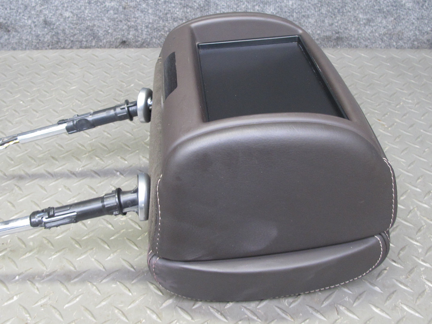 2013-2017 Land Range Rover L405 Front Left Leather Headrest w Screen Espresso
