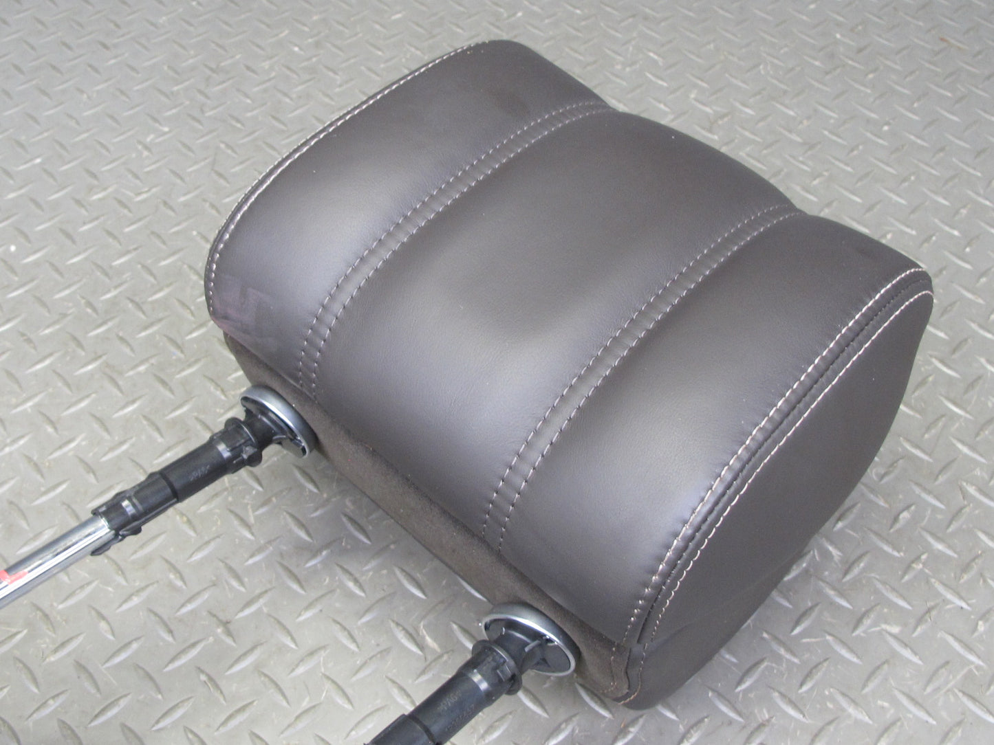 2013-2017 Land Range Rover L405 Front Left Leather Headrest w Screen Espresso