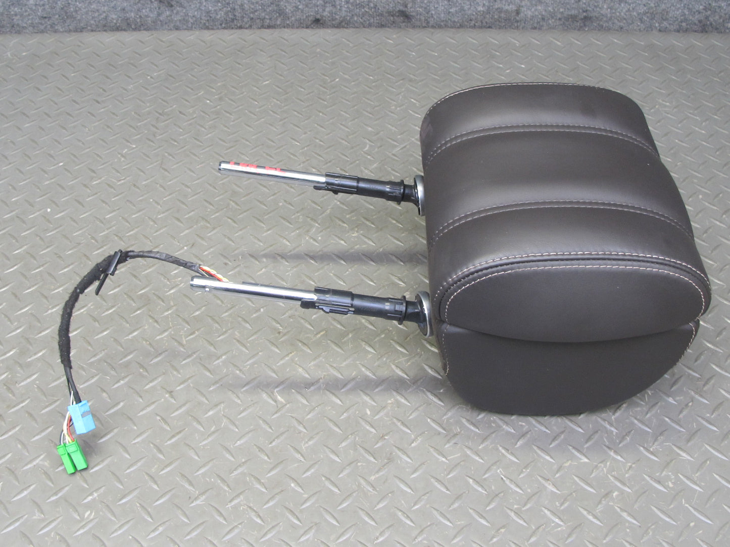2013-2017 Land Range Rover L405 Front Left Leather Headrest w Screen Espresso