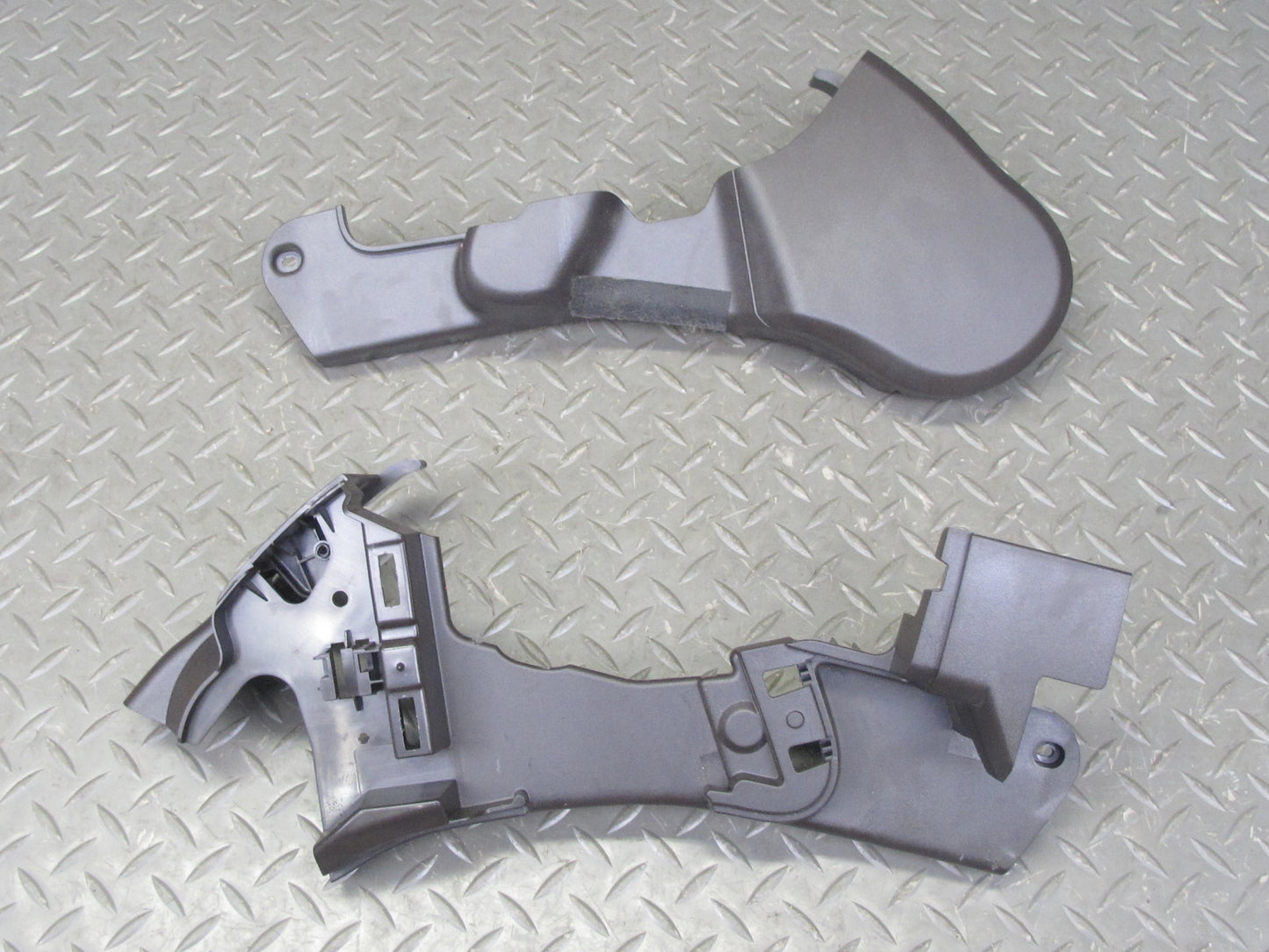 2013-2017 Land Range Rover L405 Front Left Seat Recline Trim Cover Set of 2