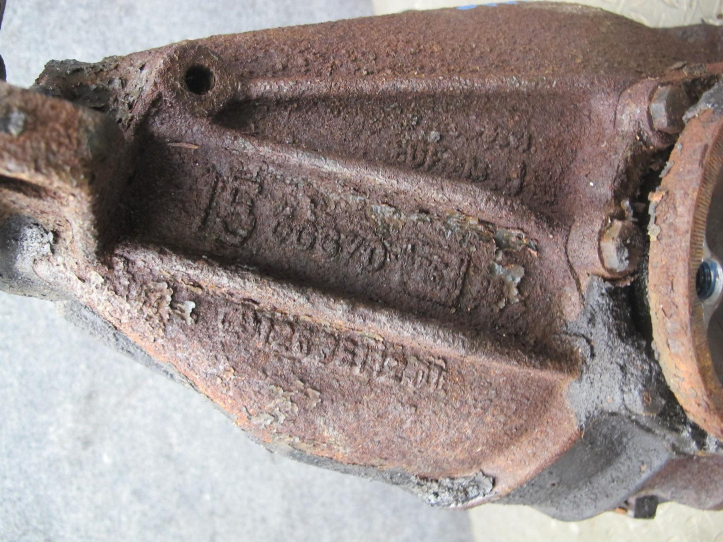 86-91 Mercedes W126 560SEC 560SEL Rear Differential Carrier 2.47 Ratio OEM
