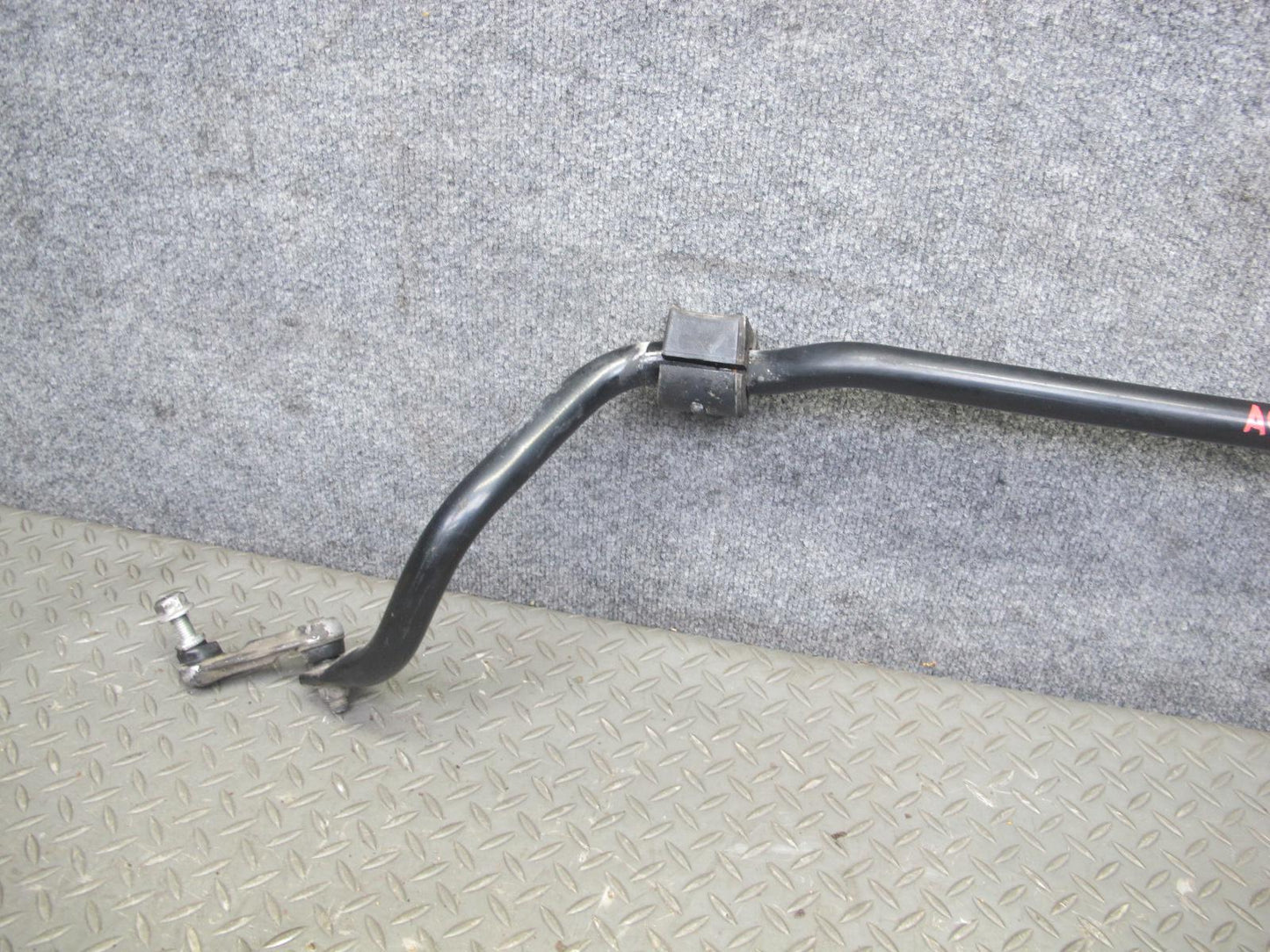 2004-2009 Cadillac XLR Front Anti Roll Stabilizer Sway Bar W/ Link Assembly