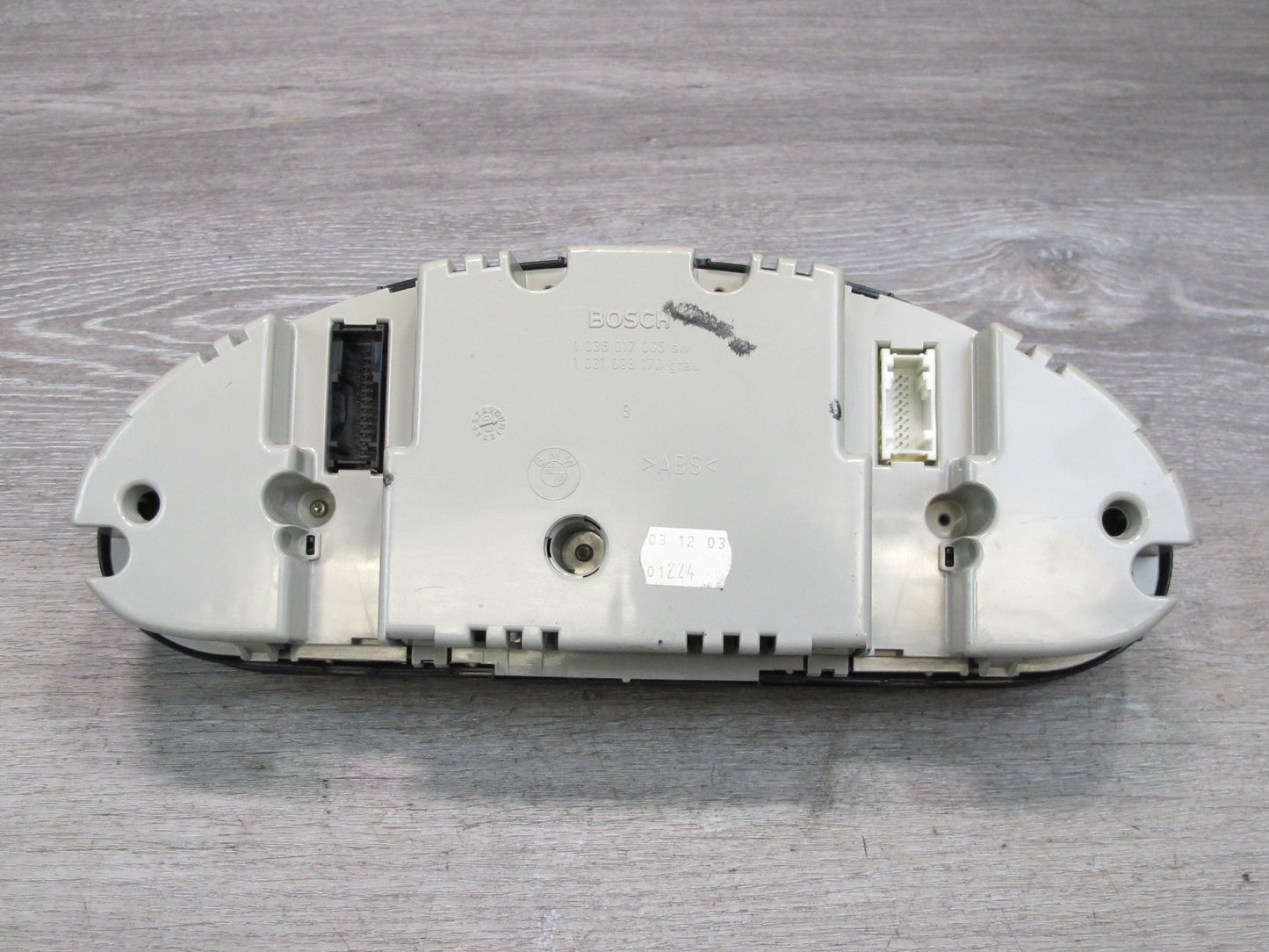 2001-2005 BMW E46 330i Instrument Cluster Gauge Speedometer 7896516