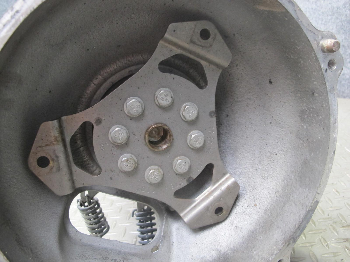 2004-2006 Cadillac XLR Rear Axle Drive Shaft Torque Tube Support 12566923