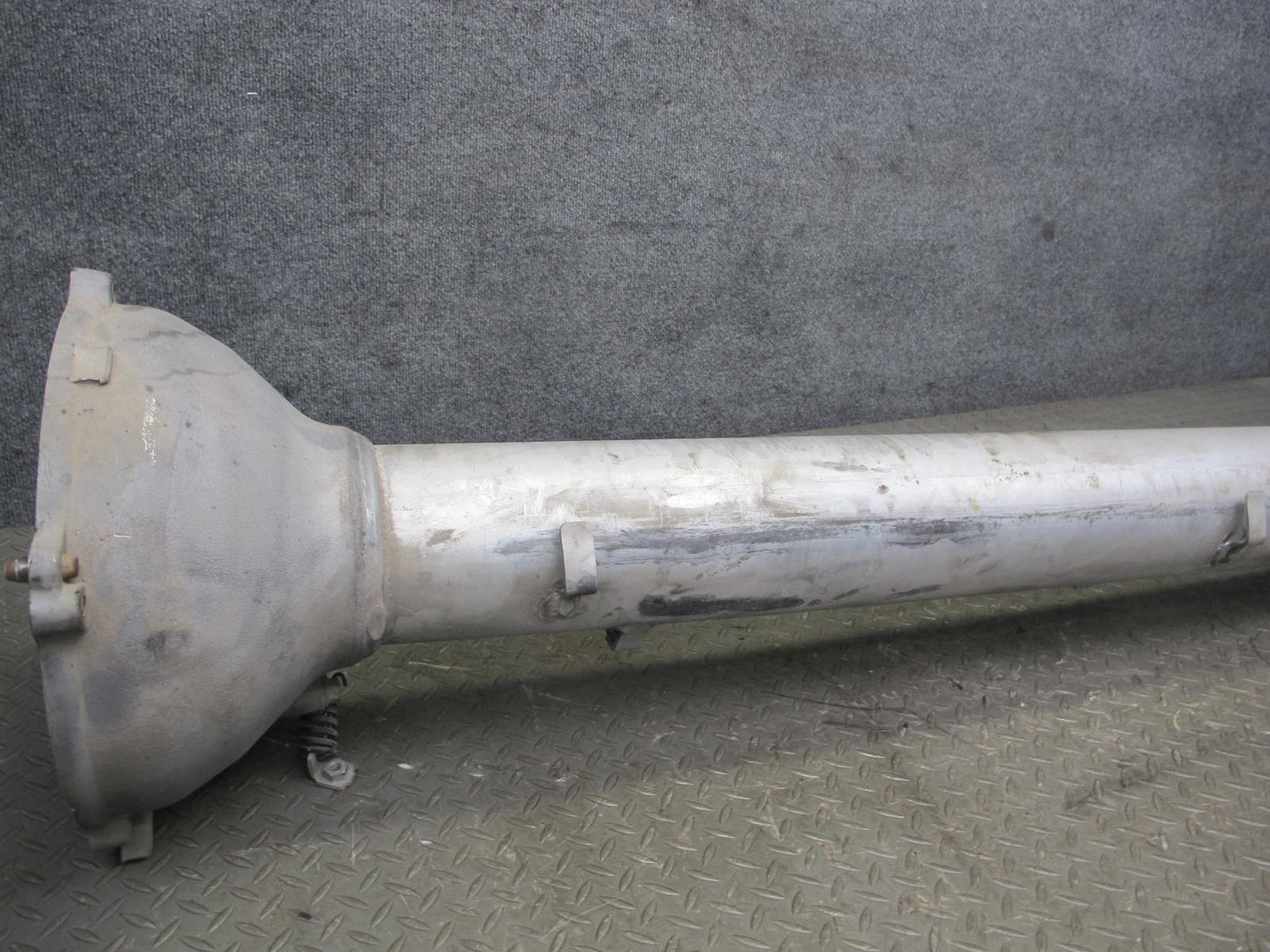 2004-2006 Cadillac XLR Rear Axle Drive Shaft Torque Tube Support 12566923