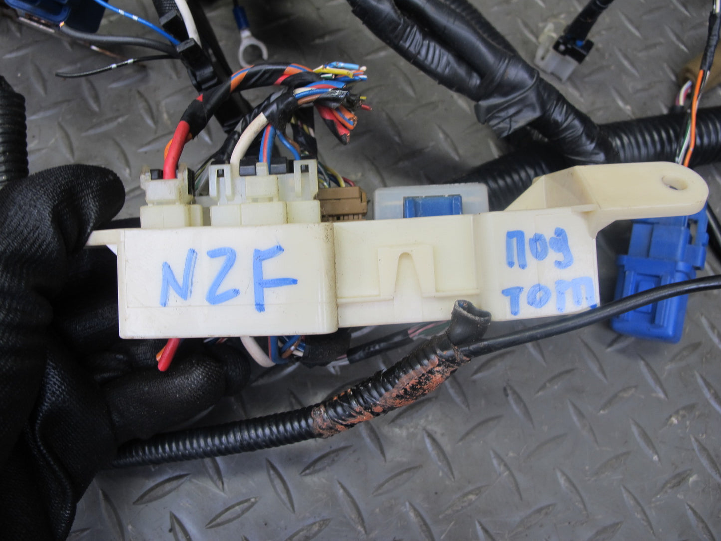 92-93 Nissan Z32 300ZX VG30DE NON Turbo M/T Engine Bay Wire Wiring Harness OEM