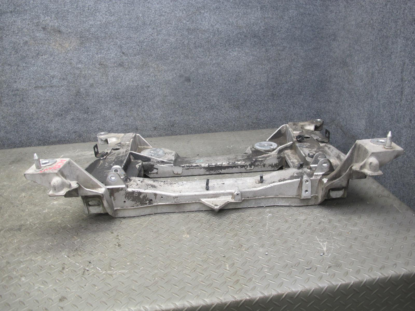 2004-2009 Cadillac XLR Front Engine Sub Frame Subframe Crossmember Cradle