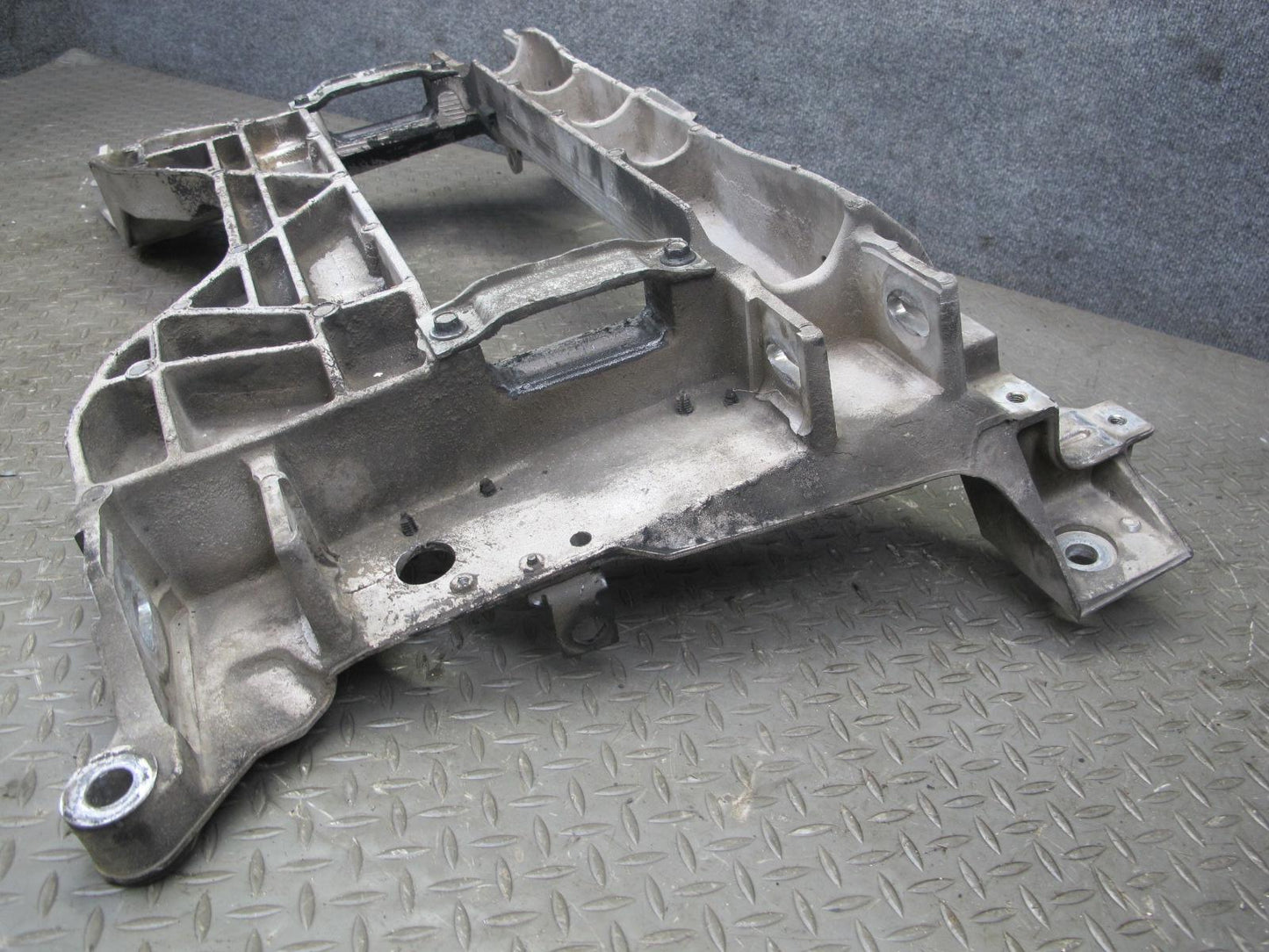 2004-2009 Cadillac XLR Front Engine Sub Frame Subframe Crossmember Cradle