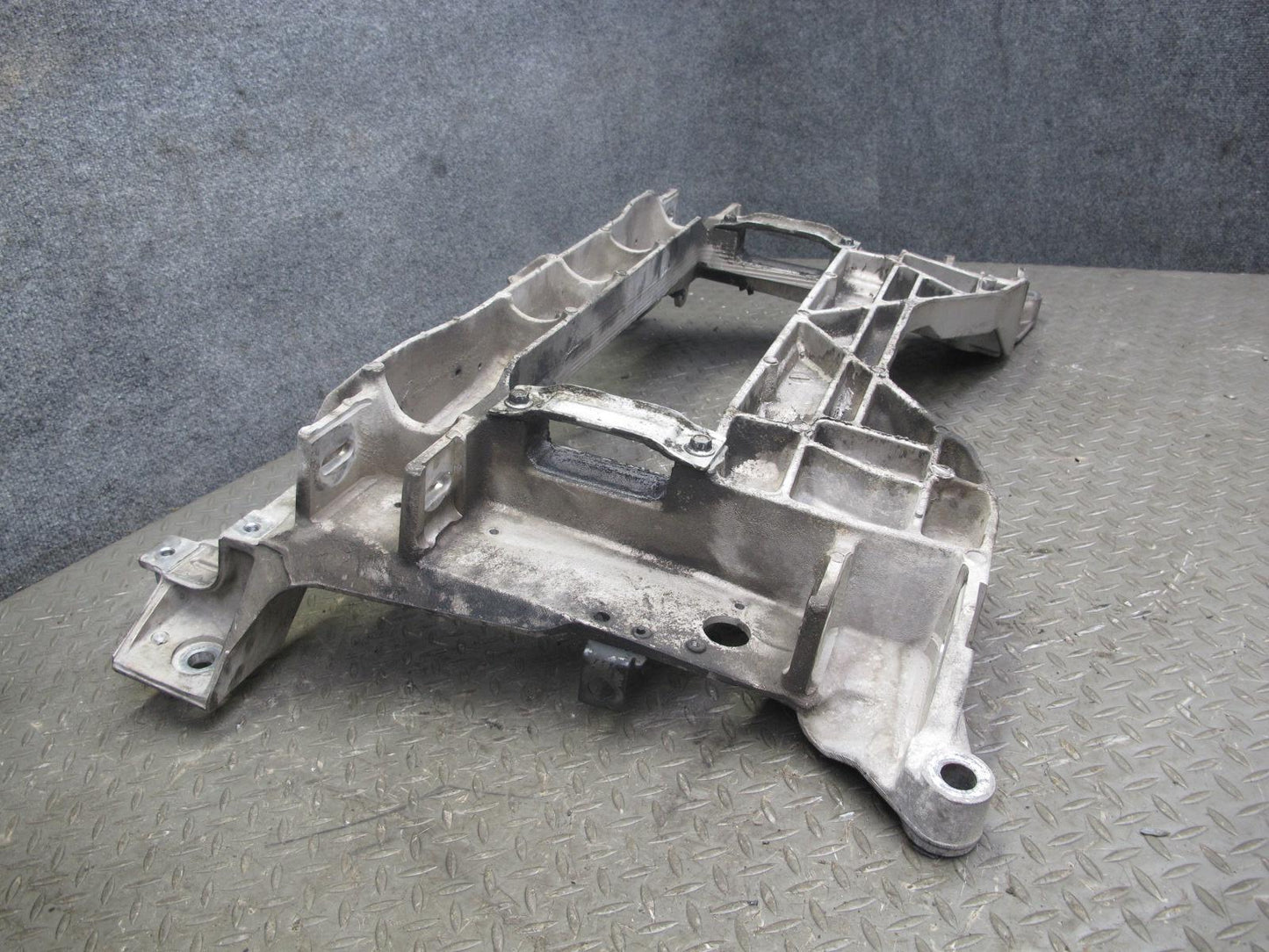 2004-2009 Cadillac XLR Front Engine Sub Frame Subframe Crossmember Cradle