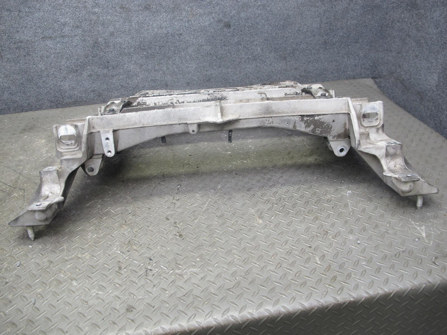 2004-2009 Cadillac XLR Front Engine Sub Frame Subframe Crossmember Cradle