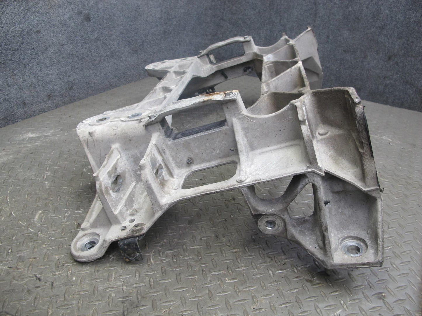 2004-2008 Cadillac XLR Rear Engine Sub Frame Subframe Crossmember Cradle