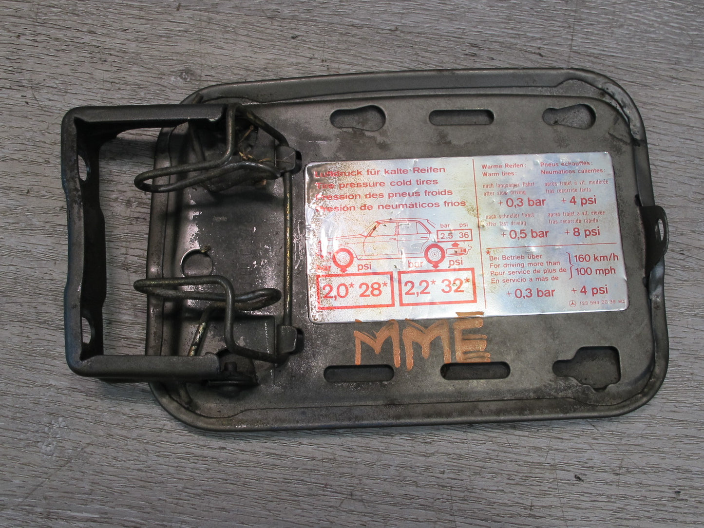 75-85 Mercedes W123 Fuel Tank Filler Door Lid Cover OEM