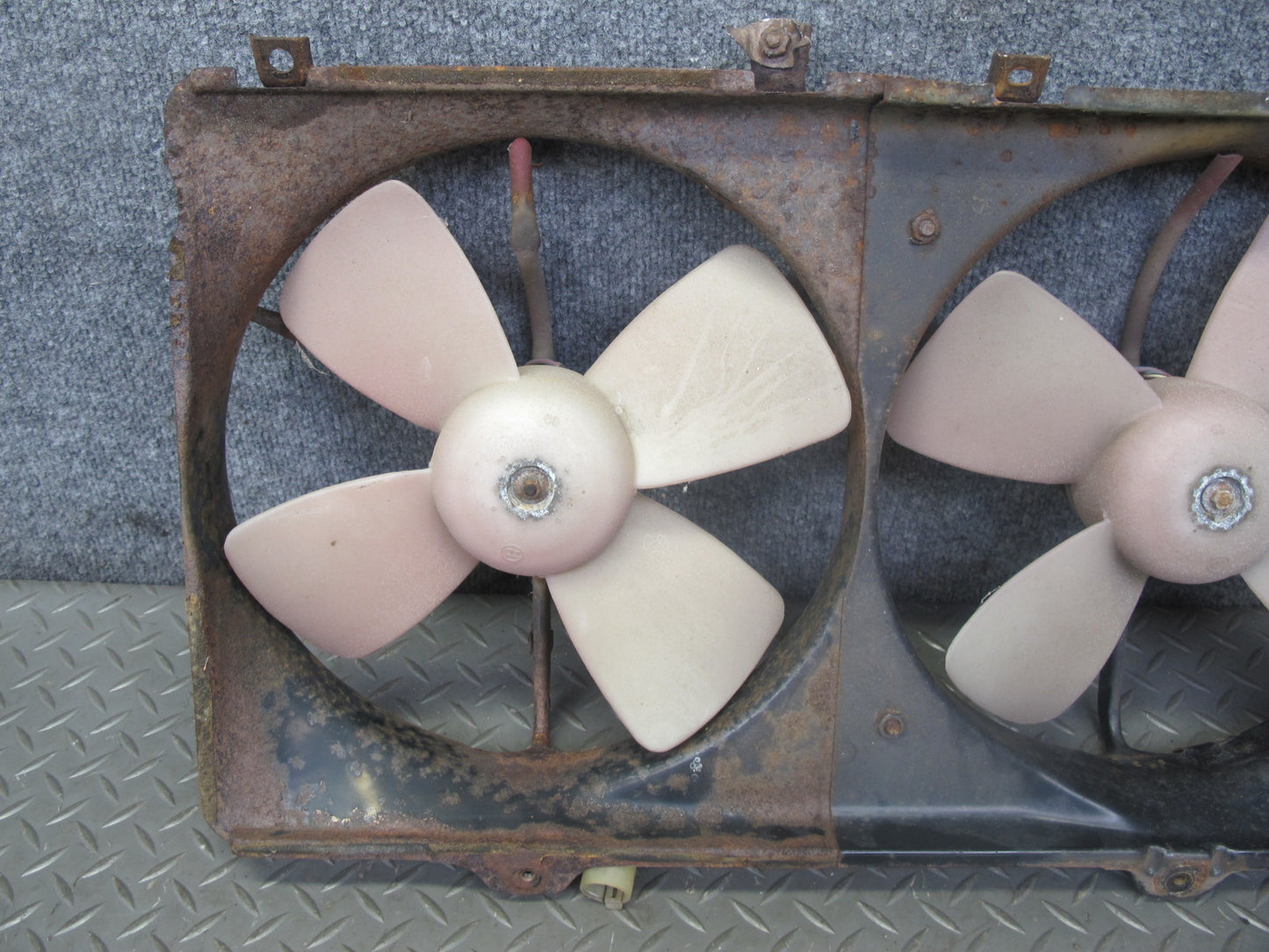 87-89 Toyota MR2 4AGELC M/T Engine Radiator Dual Cooling Fan Motor Shroud OEM