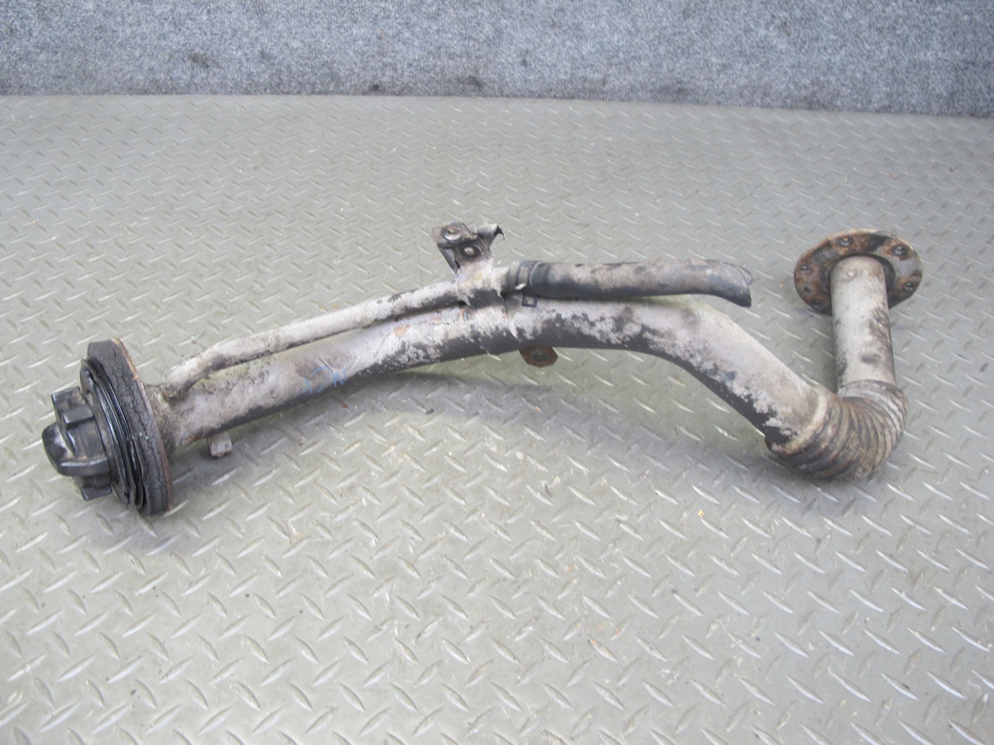 90-96 Nissan Z32 300ZX 2+0 Fuel Tank Filler Neck Pipe w Cap OEM