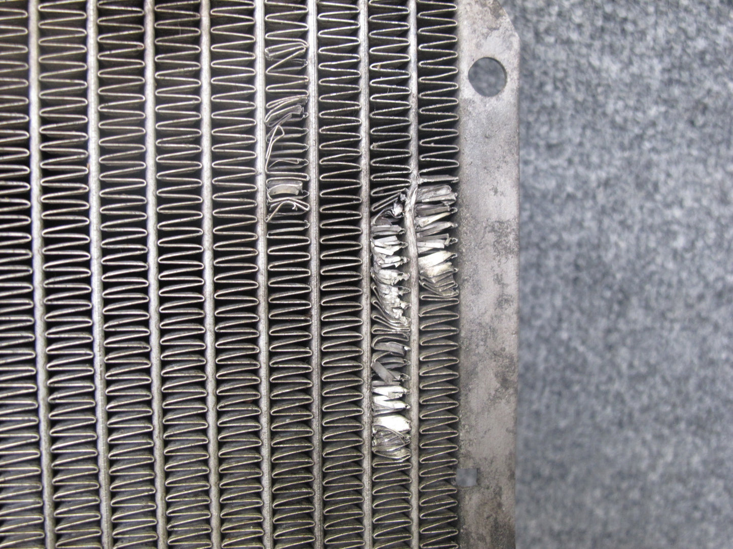 86-91 Mercedes W126 560SEL 560SEC Engine Cooling Radiator OEM