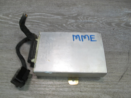 81-85 Mercedes W123 Cruise Control  Module 0015457932 OEM