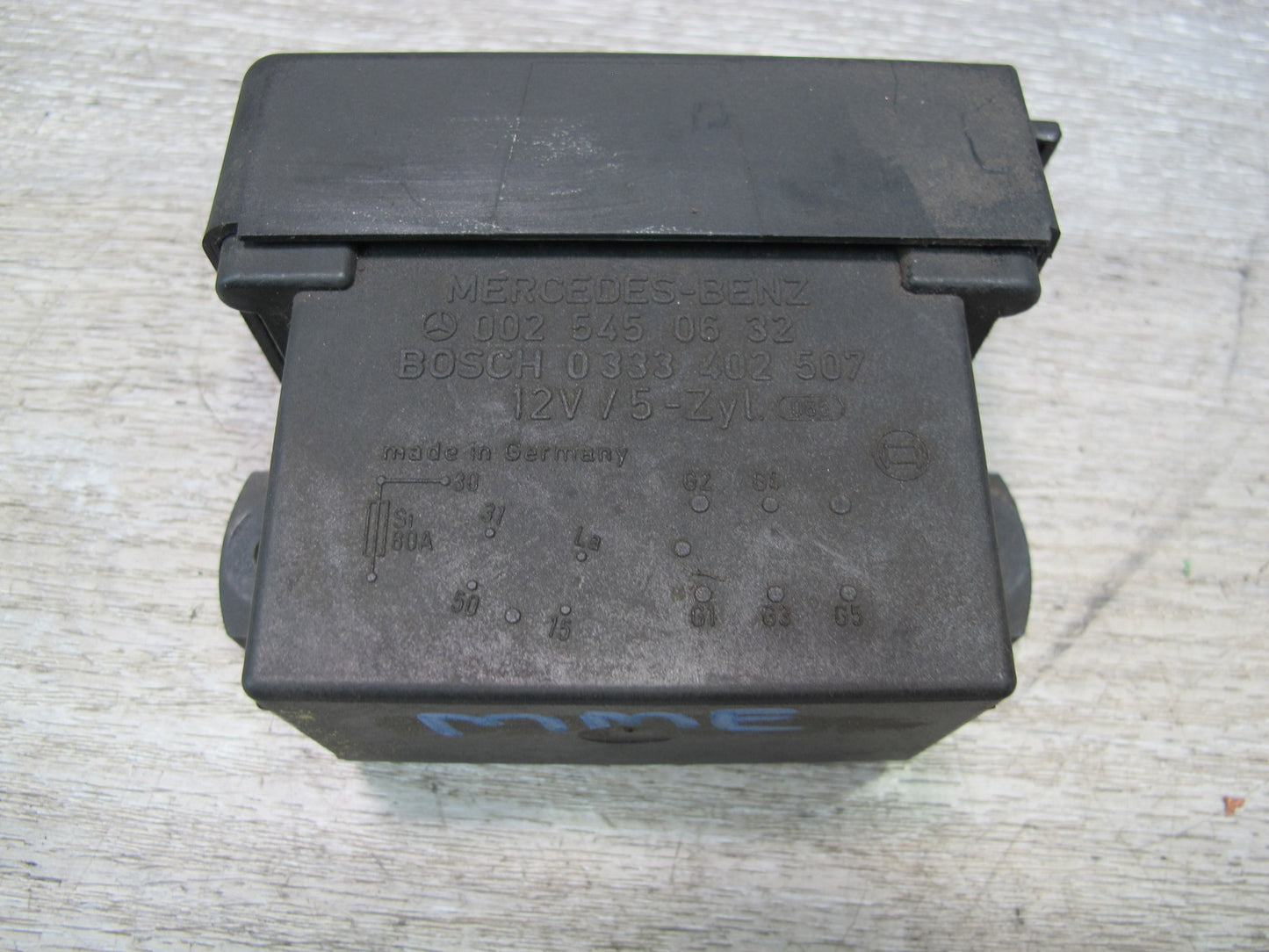81-85 Mercedes W123 Diesel Glow Plug Relay 0025450632 OEM