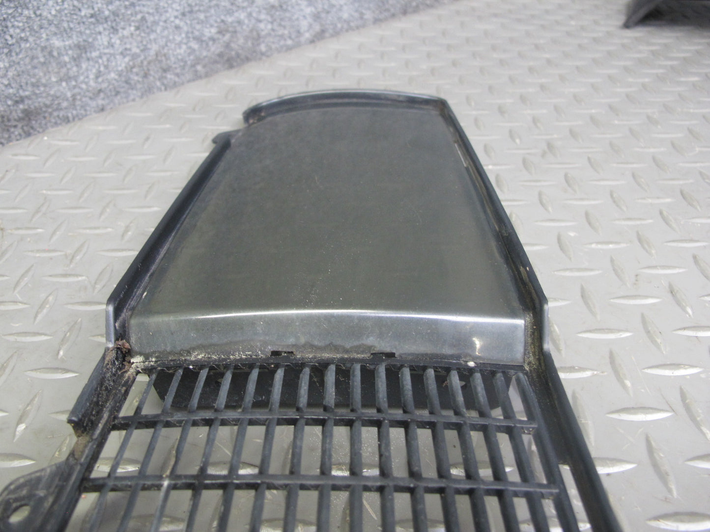 2004-2008 Cadillac XLR Front Bumper Center Lower Grille Trim Panel Assembly