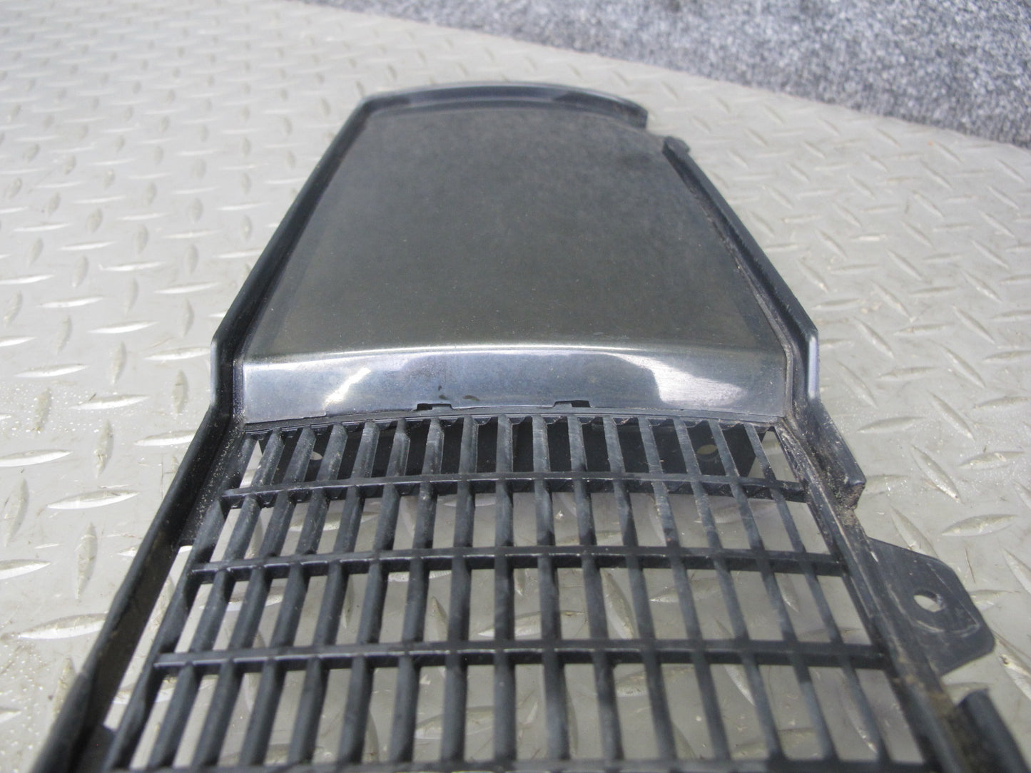 2004-2008 Cadillac XLR Front Bumper Center Lower Grille Trim Panel Assembly