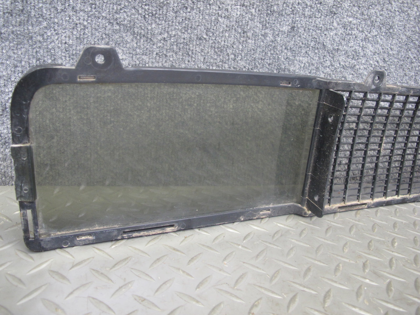 2004-2008 Cadillac XLR Front Bumper Center Lower Grille Trim Panel Assembly