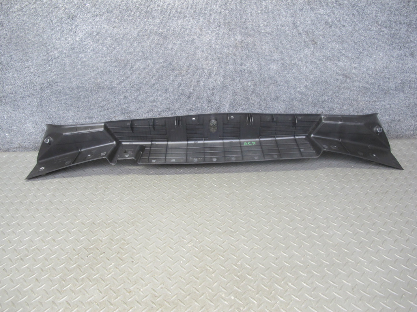 2004-2009 Cadillac XLR Rear Trunk Lid Lock Latch Trim Cover Panel 15147014
