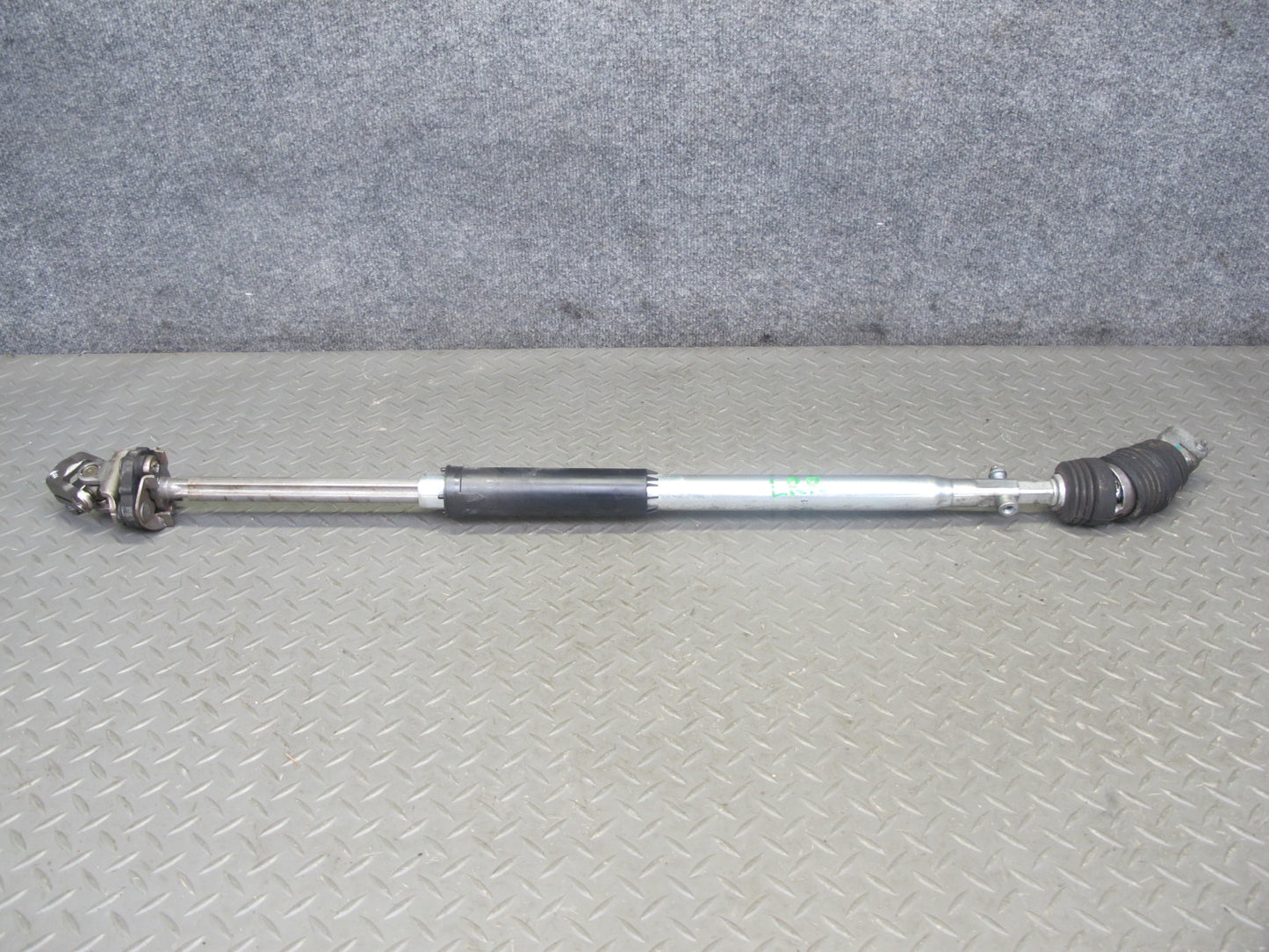 2013-2019 Land Range Rover L405 Steering Column U Joint Intermediate Shaft