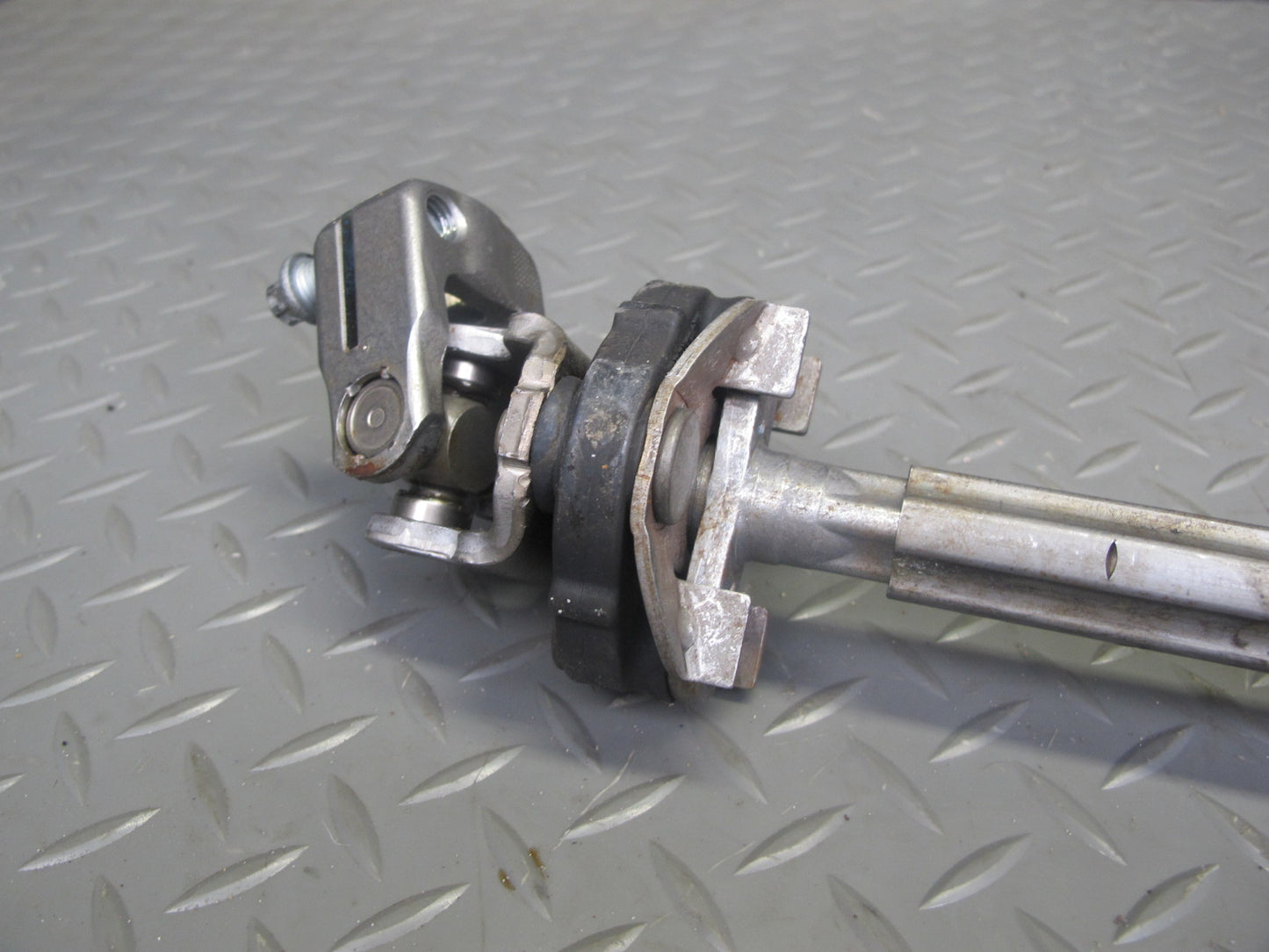 2013-2019 Land Range Rover L405 Steering Column U Joint Intermediate Shaft