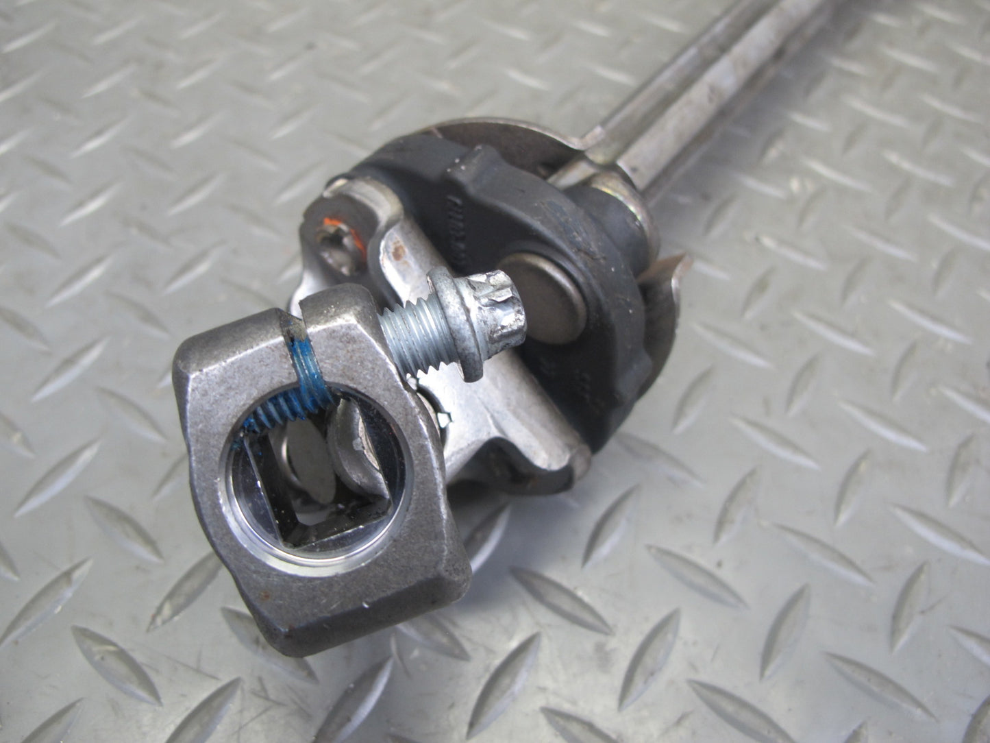 2013-2019 Land Range Rover L405 Steering Column U Joint Intermediate Shaft