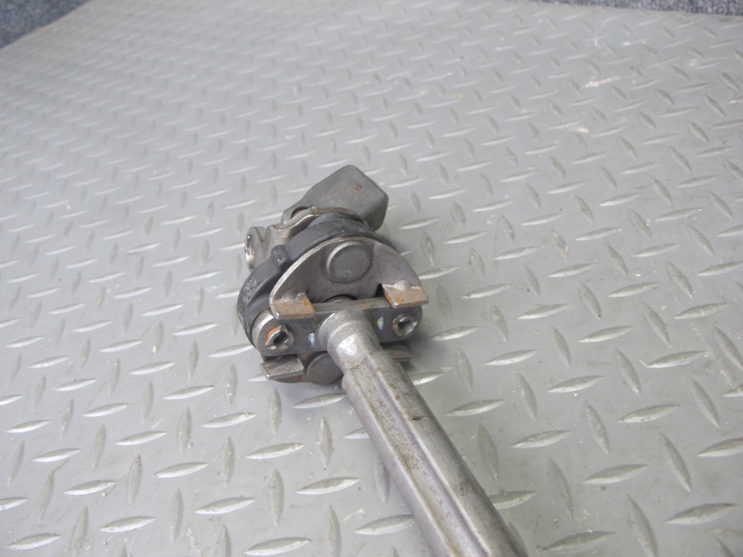 2013-2019 Land Range Rover L405 Steering Column U Joint Intermediate Shaft