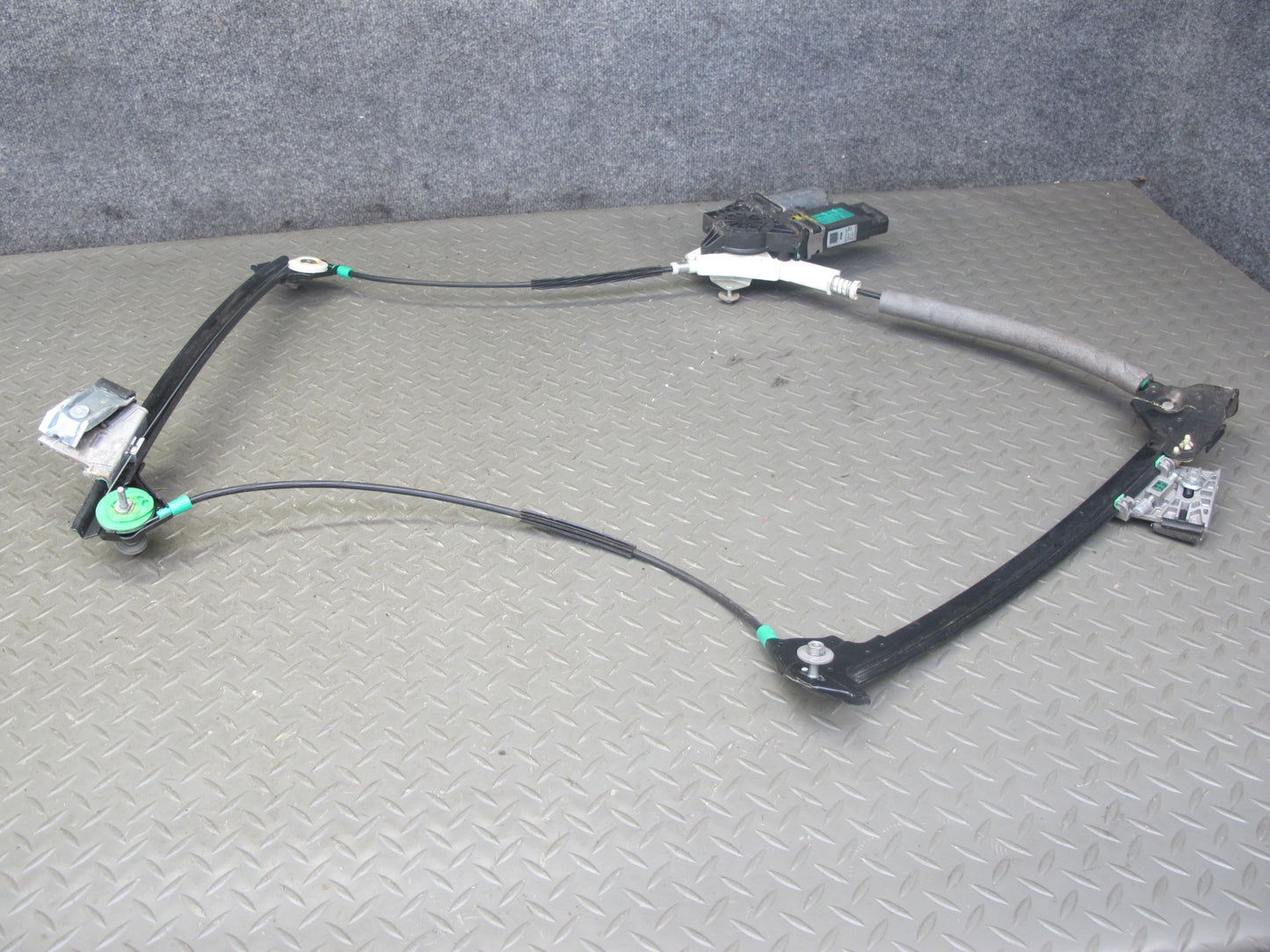 2004-2009 Cadillac XLR Front Right Passenger Side Window Regulator W/ Motor
