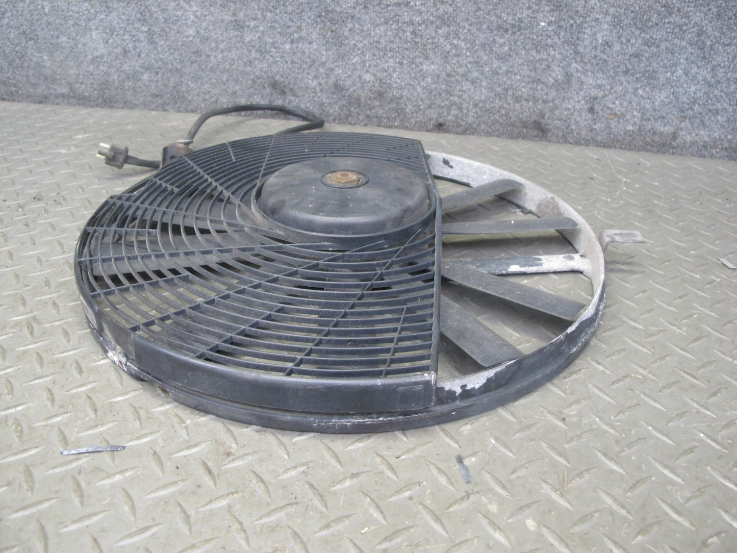 86-91 Mercedes W126 Engine Cooling Fan Motor OEM