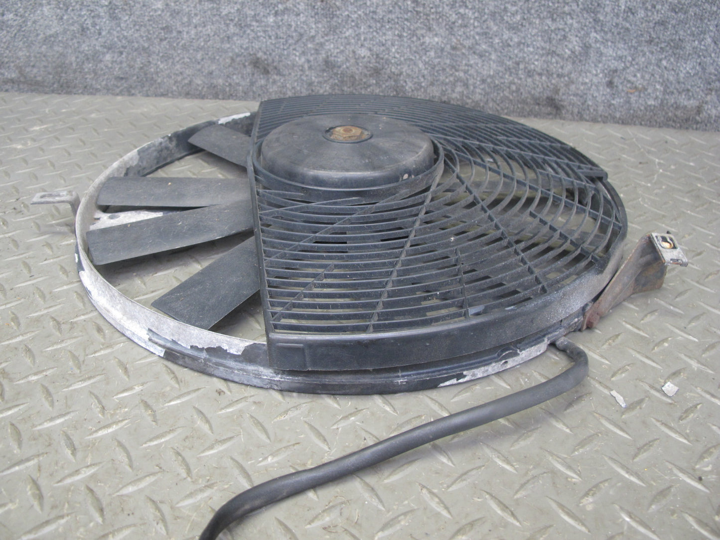 86-91 Mercedes W126 Engine Cooling Fan Motor OEM