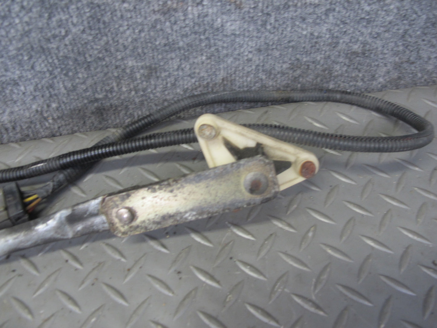 90-96 Nissan Z32 300ZX 2+0 Windshield Wiper Transmission Linkage w Motor OEM