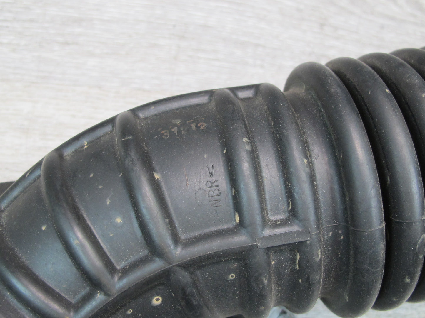 09-20 Nissan Z34 370Z VQ37VHR Right Air Intake Duct Hose Pipe OEM