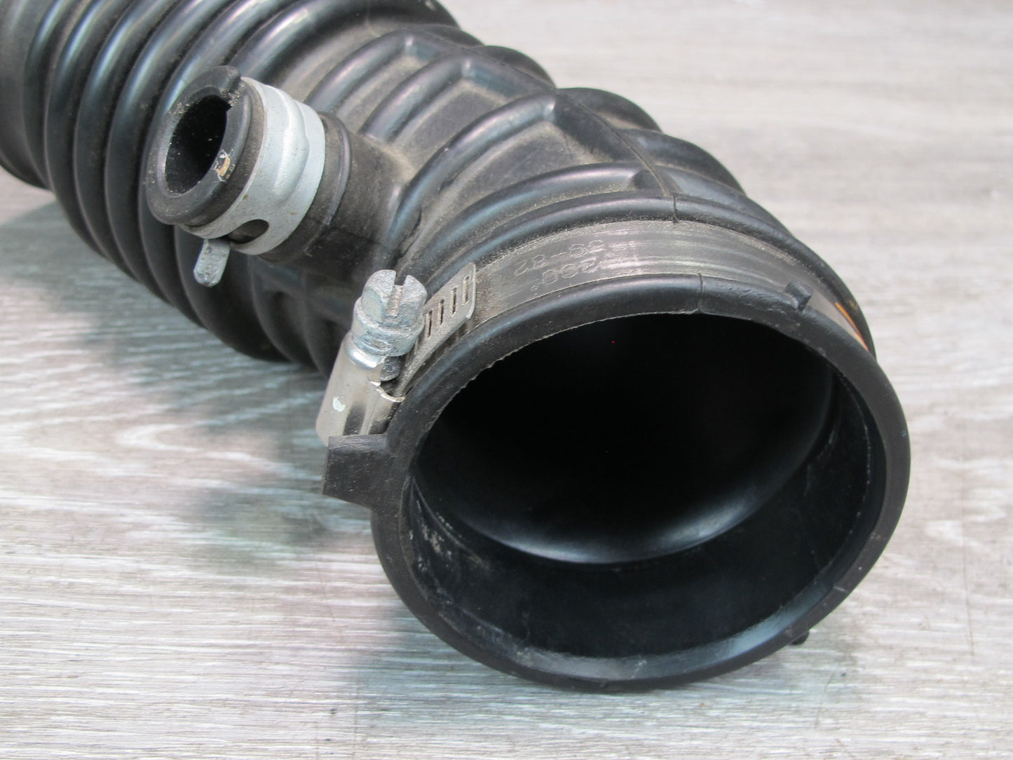 09-20 Nissan Z34 370Z VQ37VHR Right Air Intake Duct Hose Pipe OEM