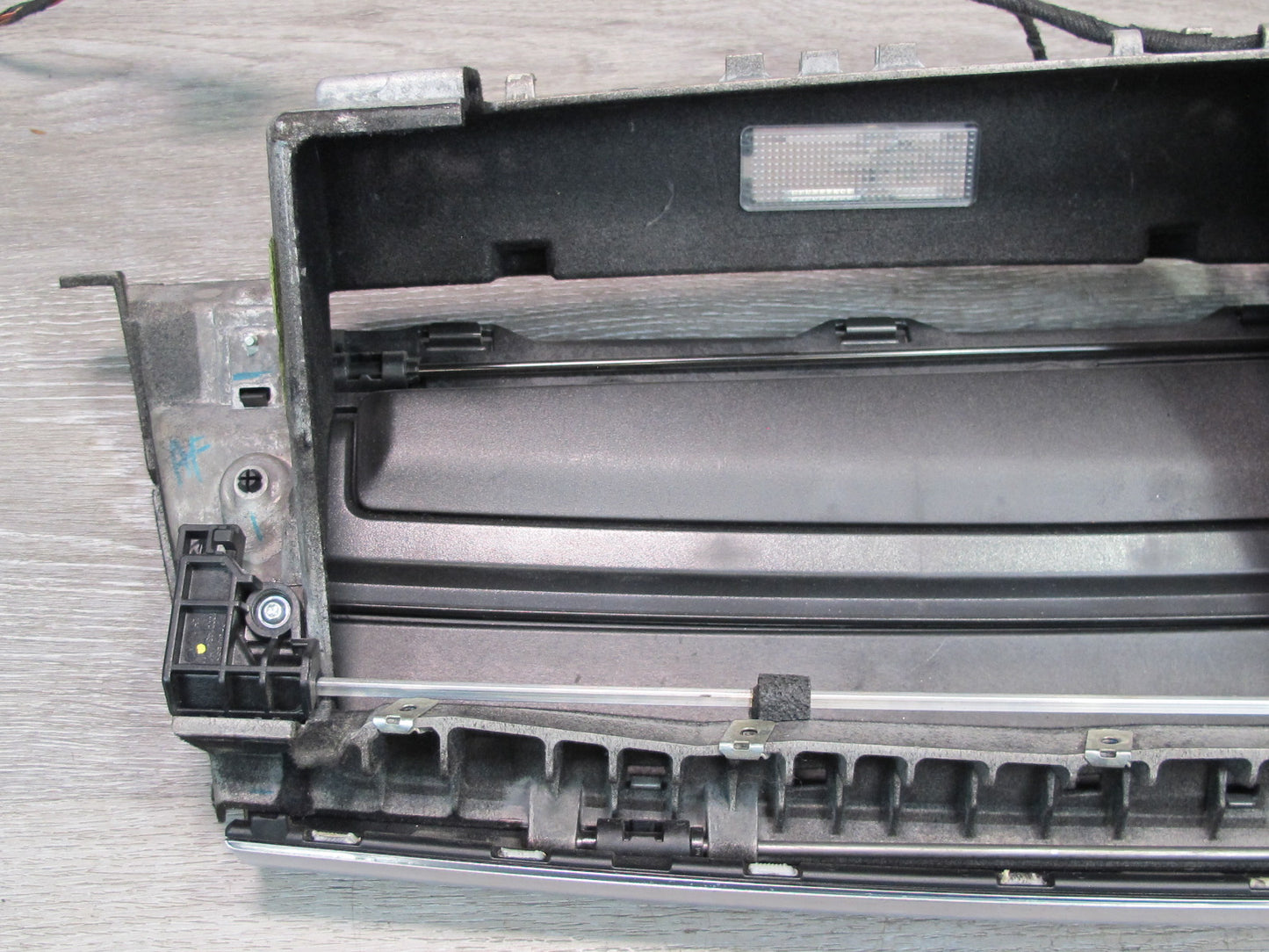 2010-2014 BMW E70 E71 E72 X5 X6 Interior Glove Box Storage Compartment Wood